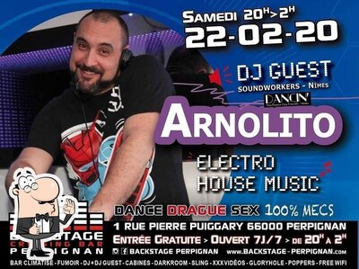 Voici l'annonce publicitaire de Backstage