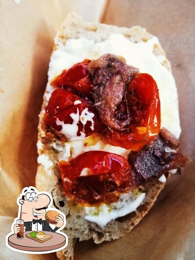 Hug Me Genova serve un'ampia selezione di opzioni per gli amanti dell'hamburger