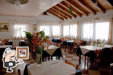 Gli interni di Osteria da Rita