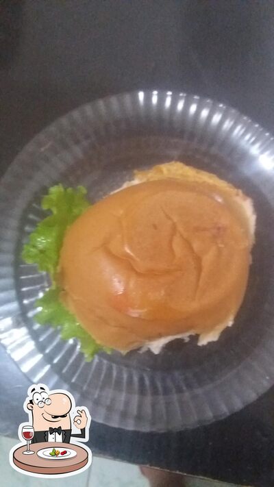 Comida em Pizzaria Navegando com Cristo