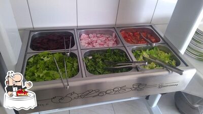 Não esqueça de experimentar uma sobremesa no Buffet Bom de Garfo Colombo
