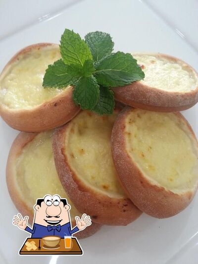 Platos en Zaatar Esfihas