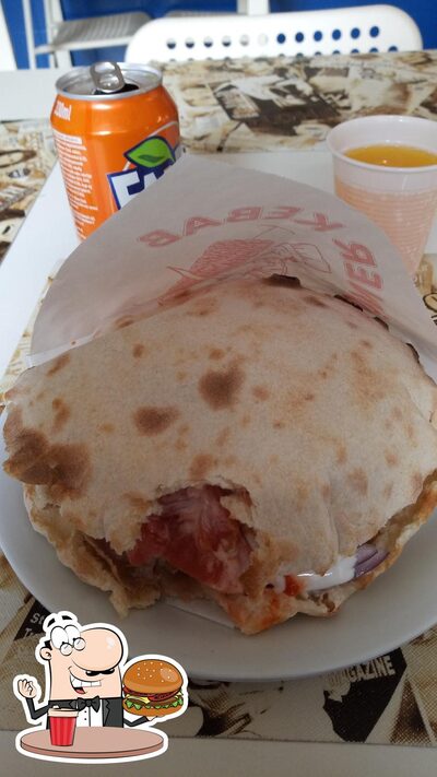 Concediti un bell'hamburger alla pizzeria DOC Pizzeria