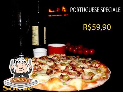 Peça diversos estilos de pizza