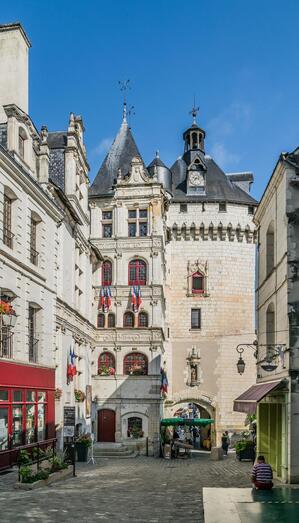 Loches