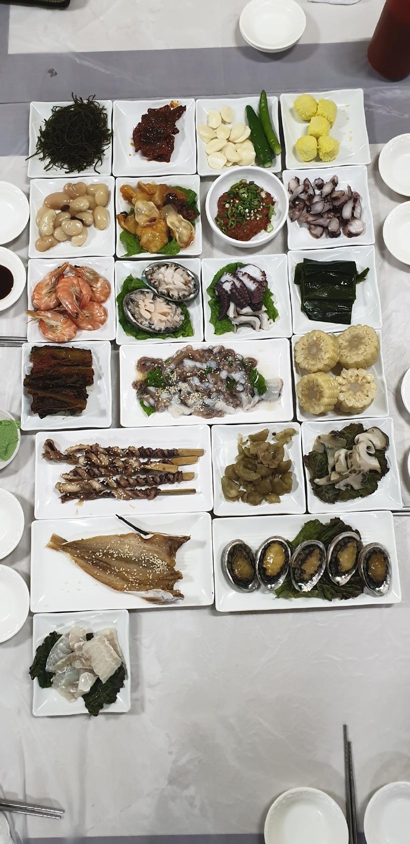Yeosu Dolsan Yonggung Sashimi Restaurant メニュー
