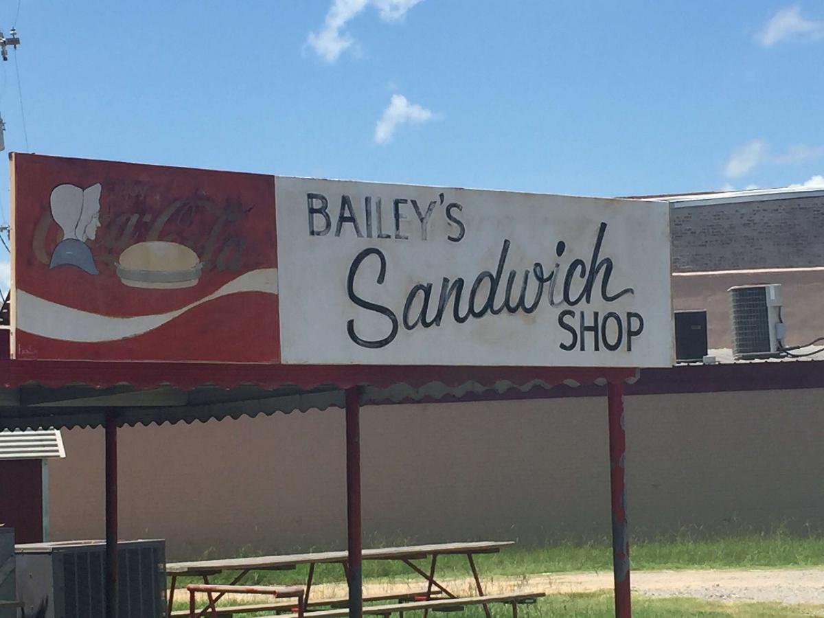 Bailey's Sandwich Shop in Coushatta Restaurant reviews