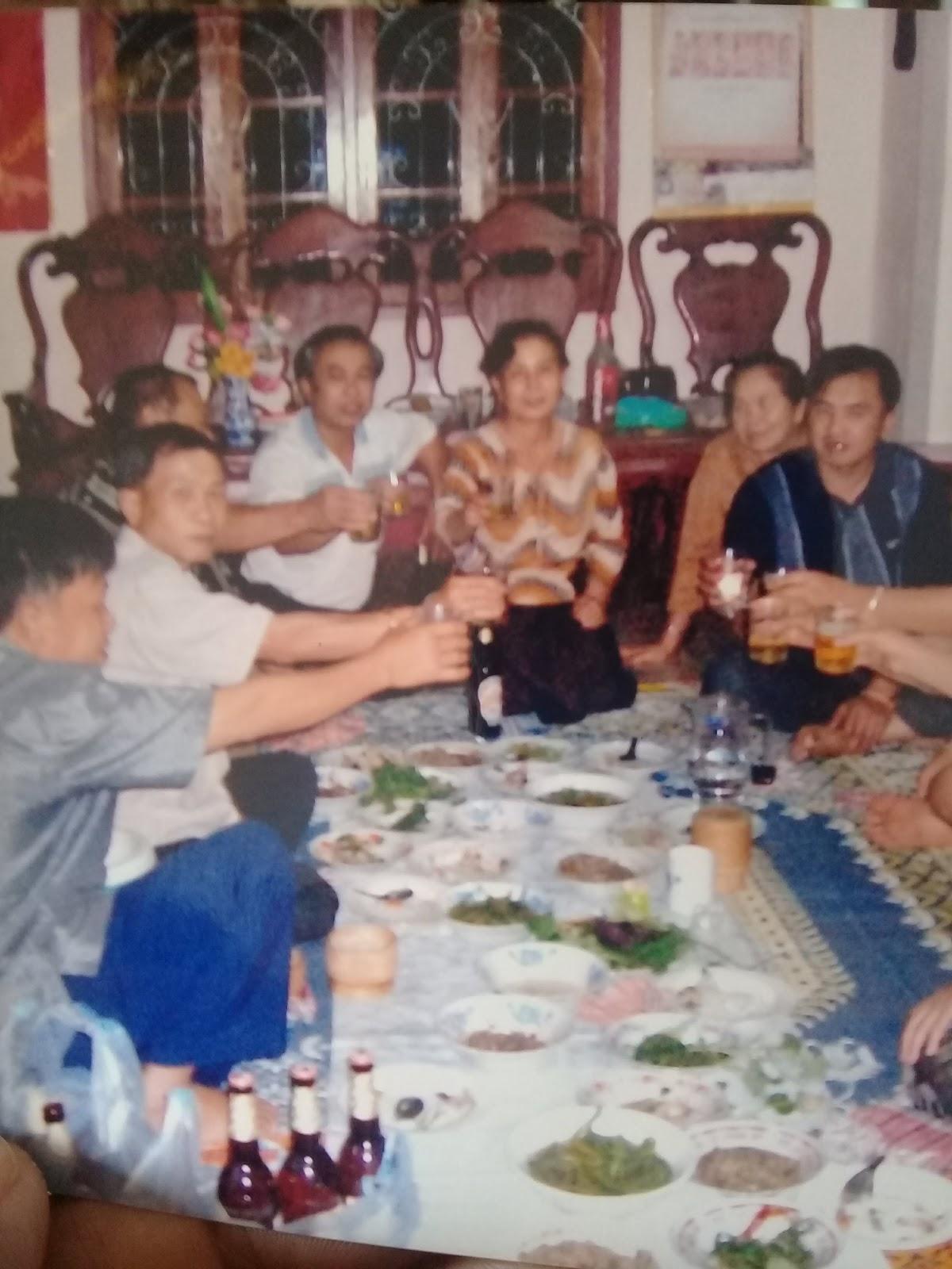 ພັດຕະຄານໄຜ່ຫນາມ