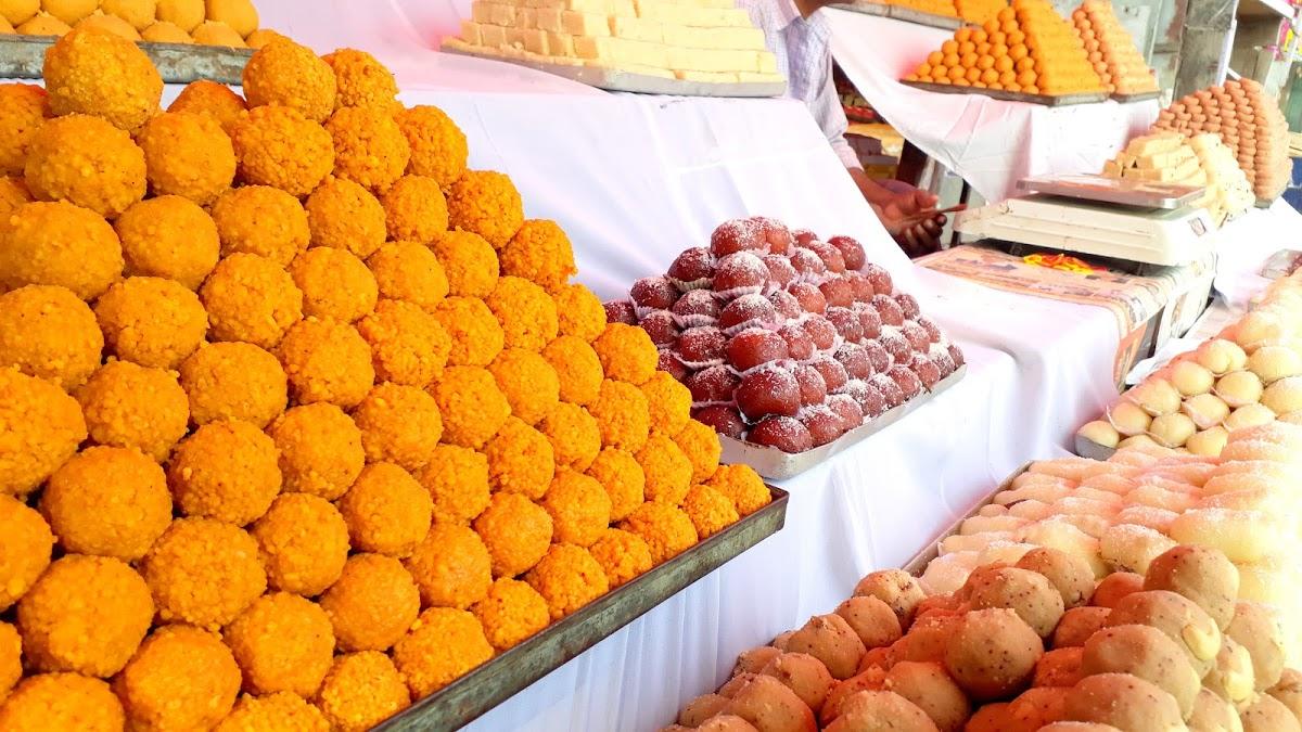 Ramdahin sweets and restaurant (since 1970)