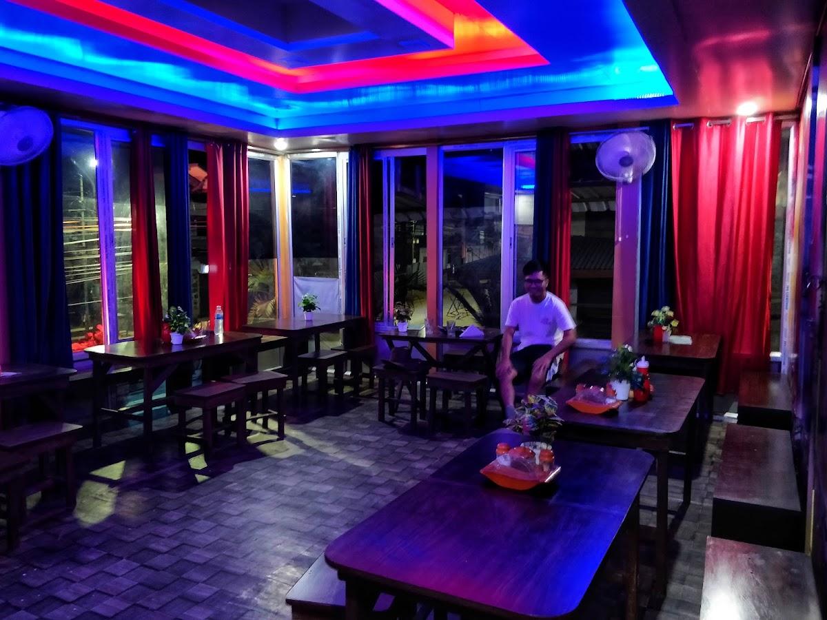 Cowboy Kaffe, Churachandpur