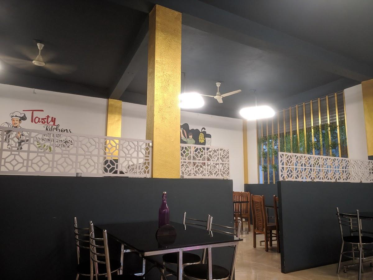 Tasty Kitchen Thadiyoor