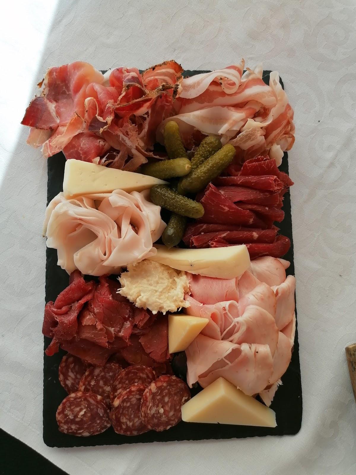 "Dante n.6" Birroteca Gineria Restaurant & more