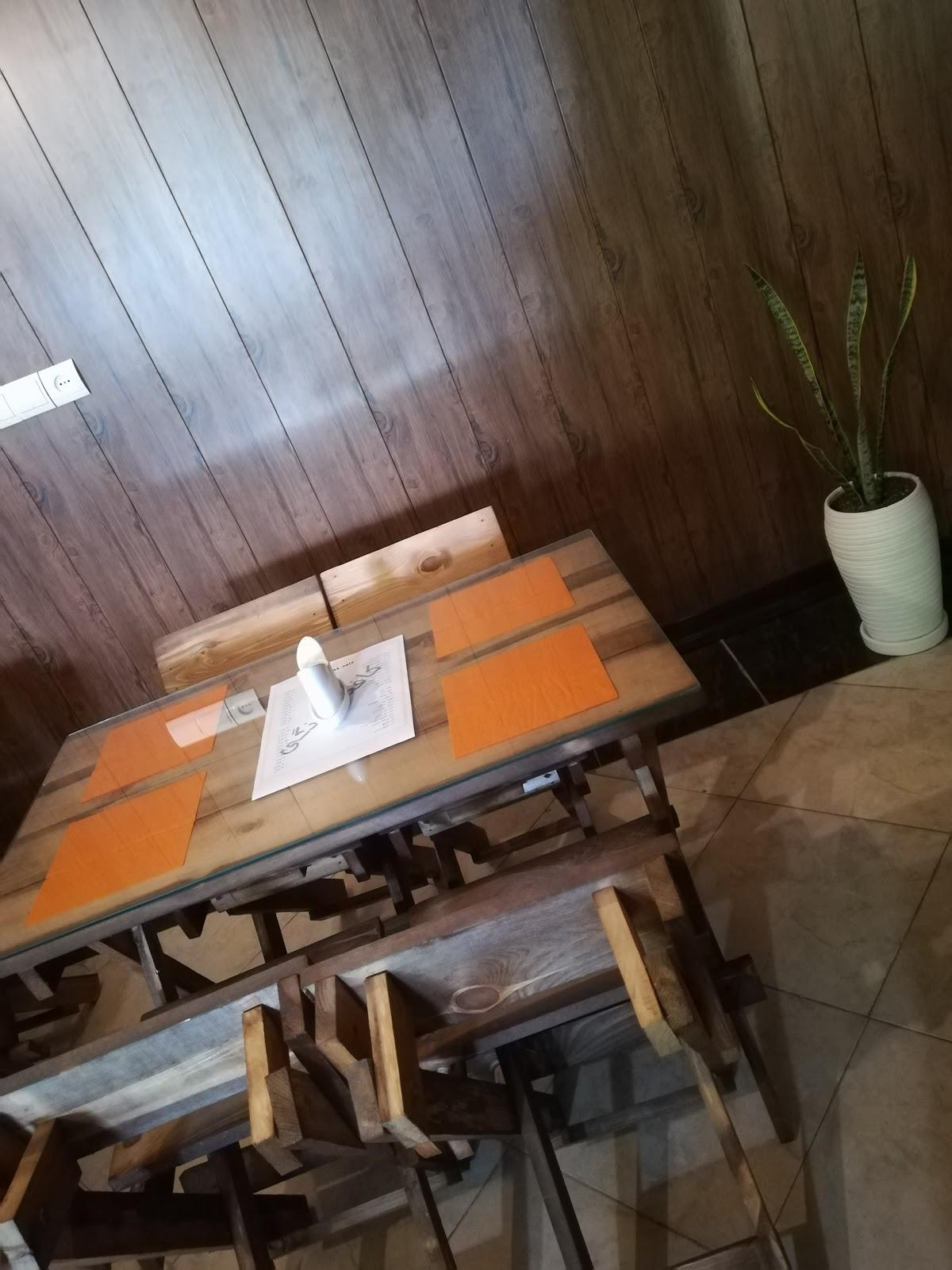 Cafe khunegi
