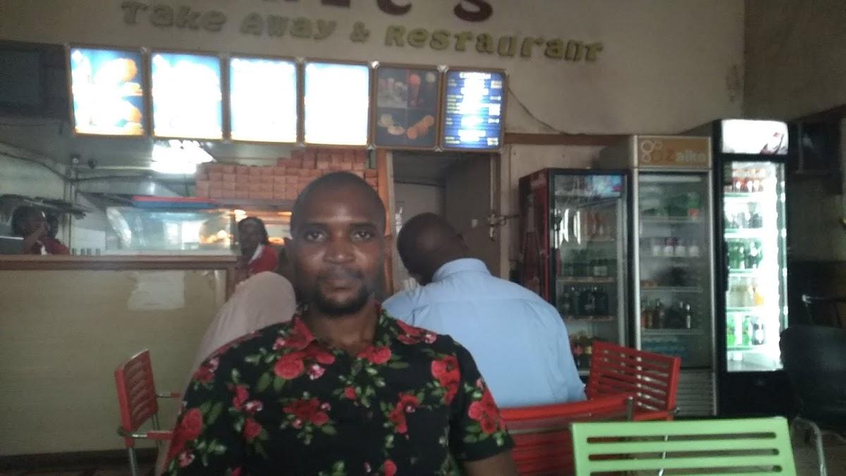 Chics restaurant & Ice cream