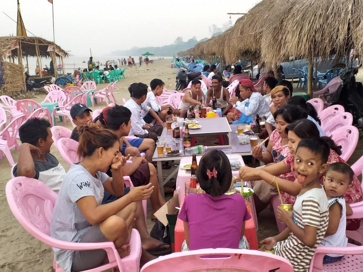 လှိုင်းရိပ်ညိုပန်းတော်ဖြေ စားဥယာဉ်