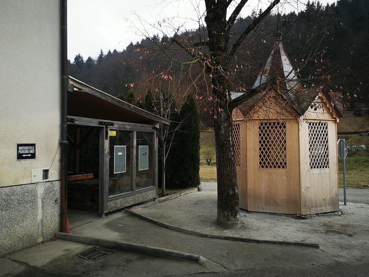 Anžur bar