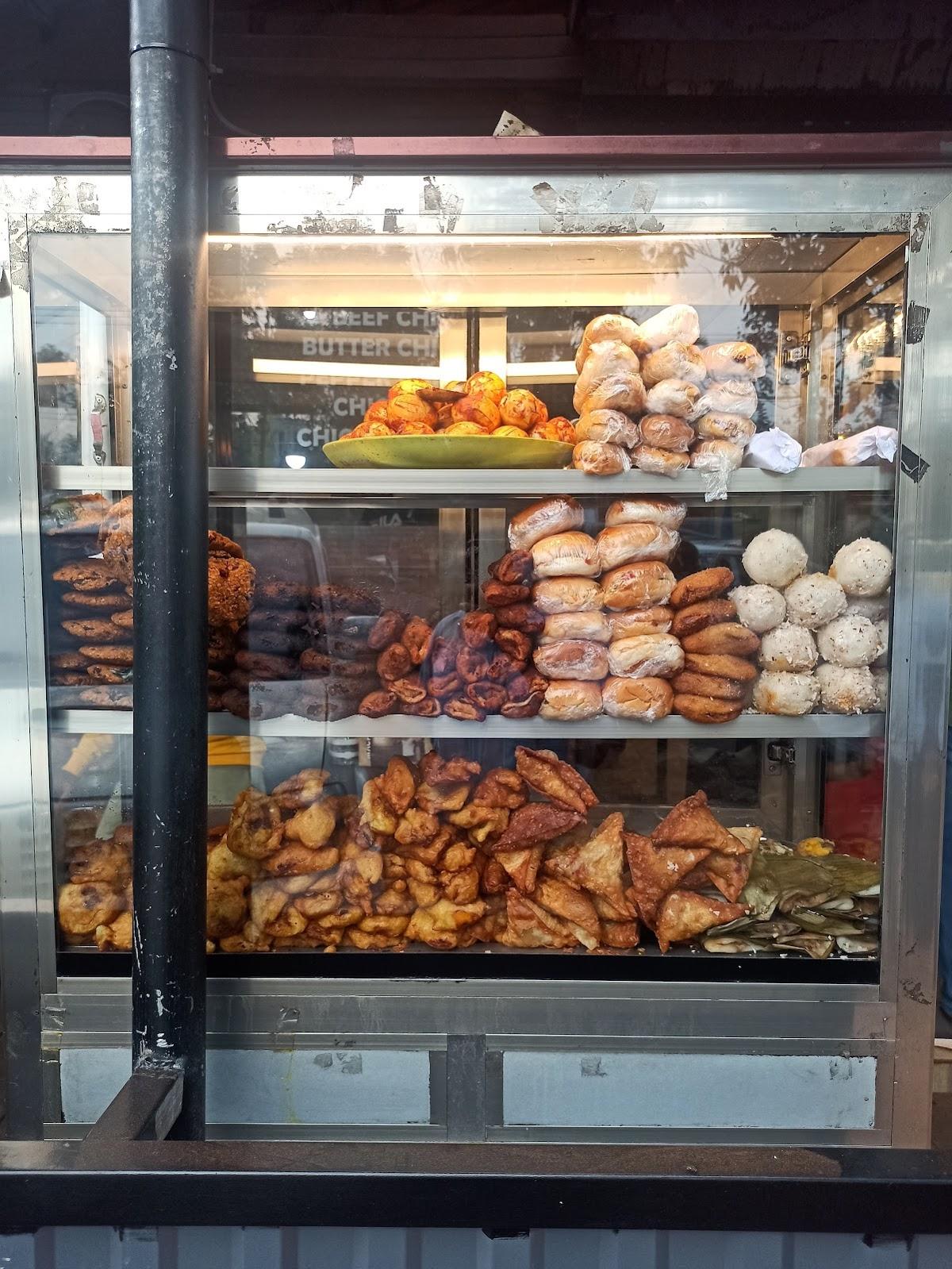 Fairoosinte Thattukada