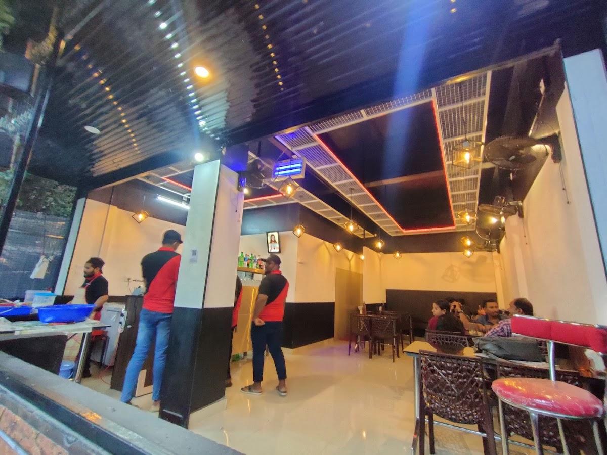 Crunchy's Restaurant Cheruthony