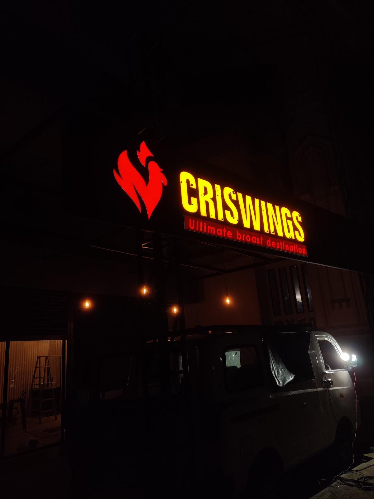 CRISWINGS BROAST