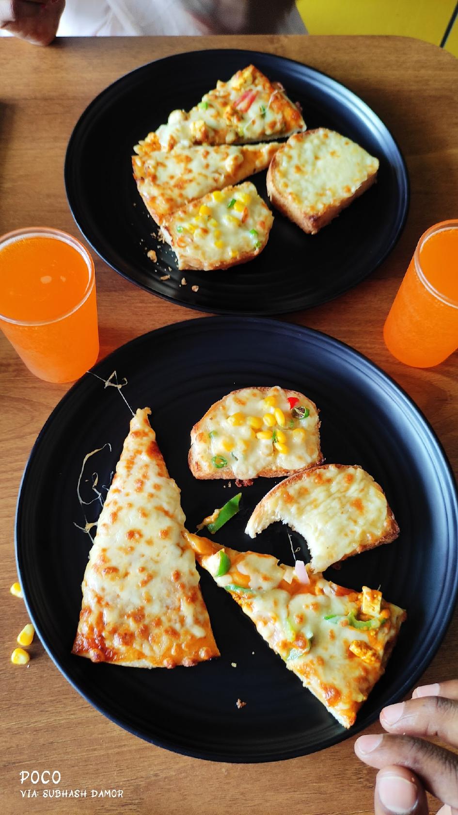 Neopolitan Pizza Lunawada