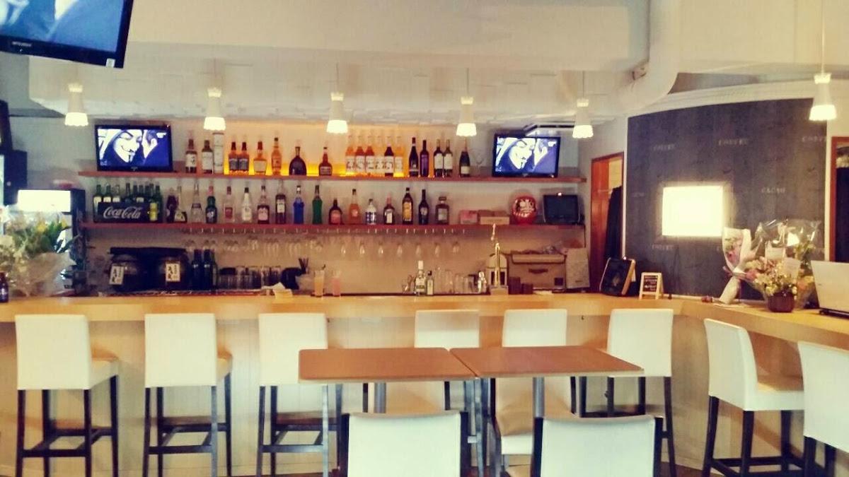 Cafe & Bar Booze