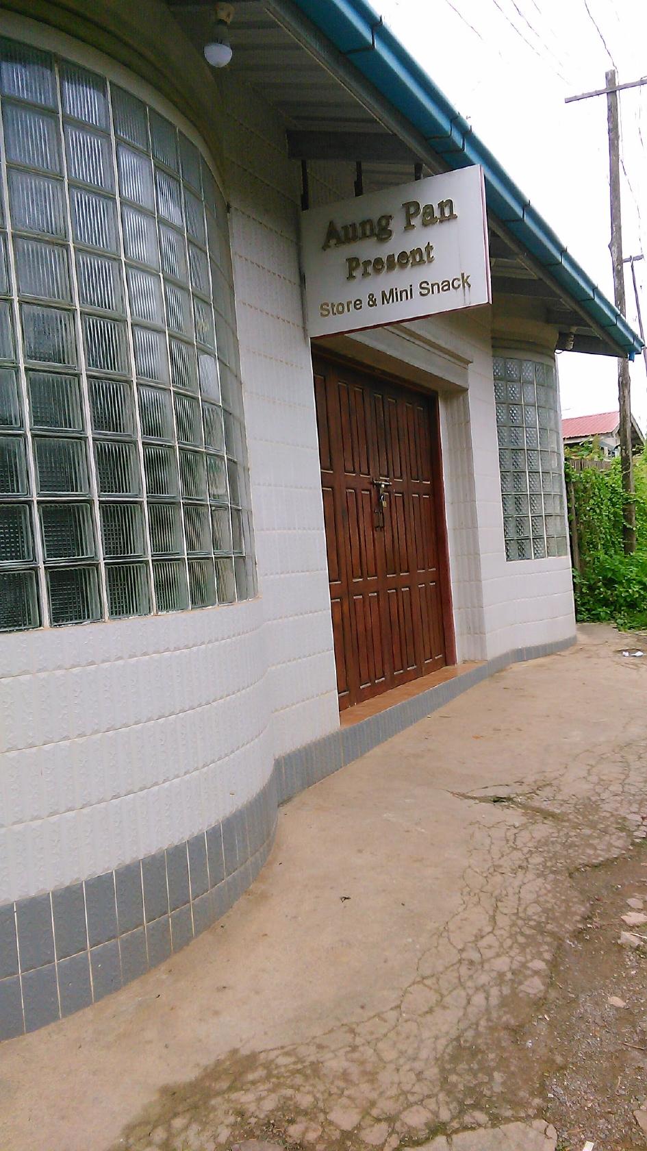 Aung pan present store & mini snack