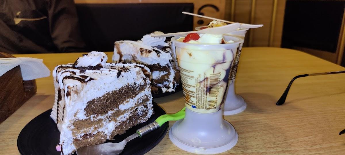 Hookie Dookie Cafe And Restaurant