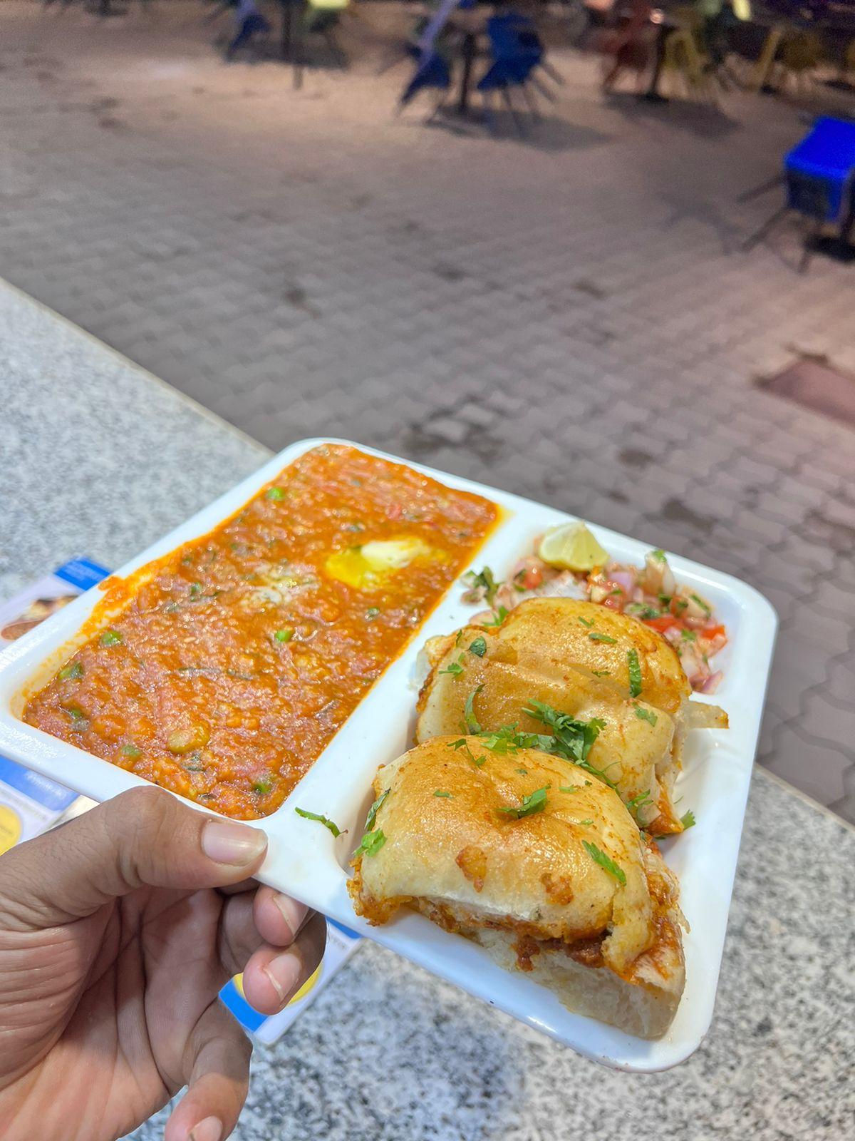 Mumbaiya Pavbhaji & Tawa Pulao