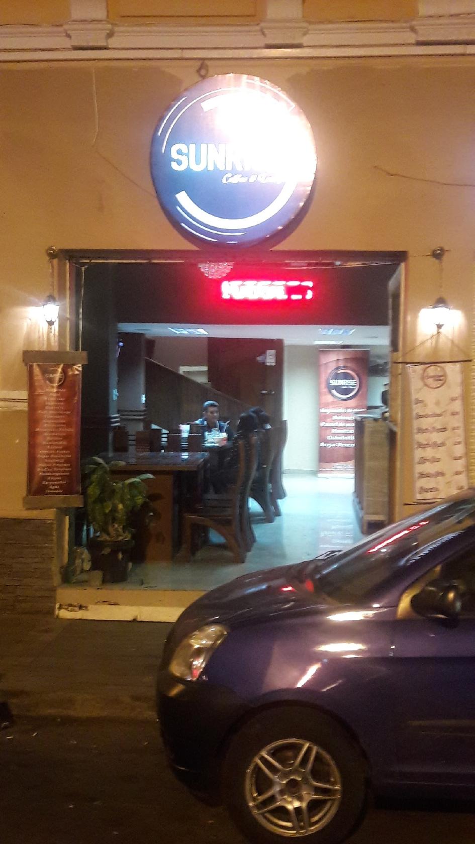 SUNRISE COFFEE LOUNGE