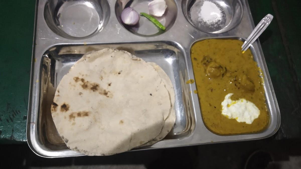 Yadav Dhaba (Ballia Hotel)