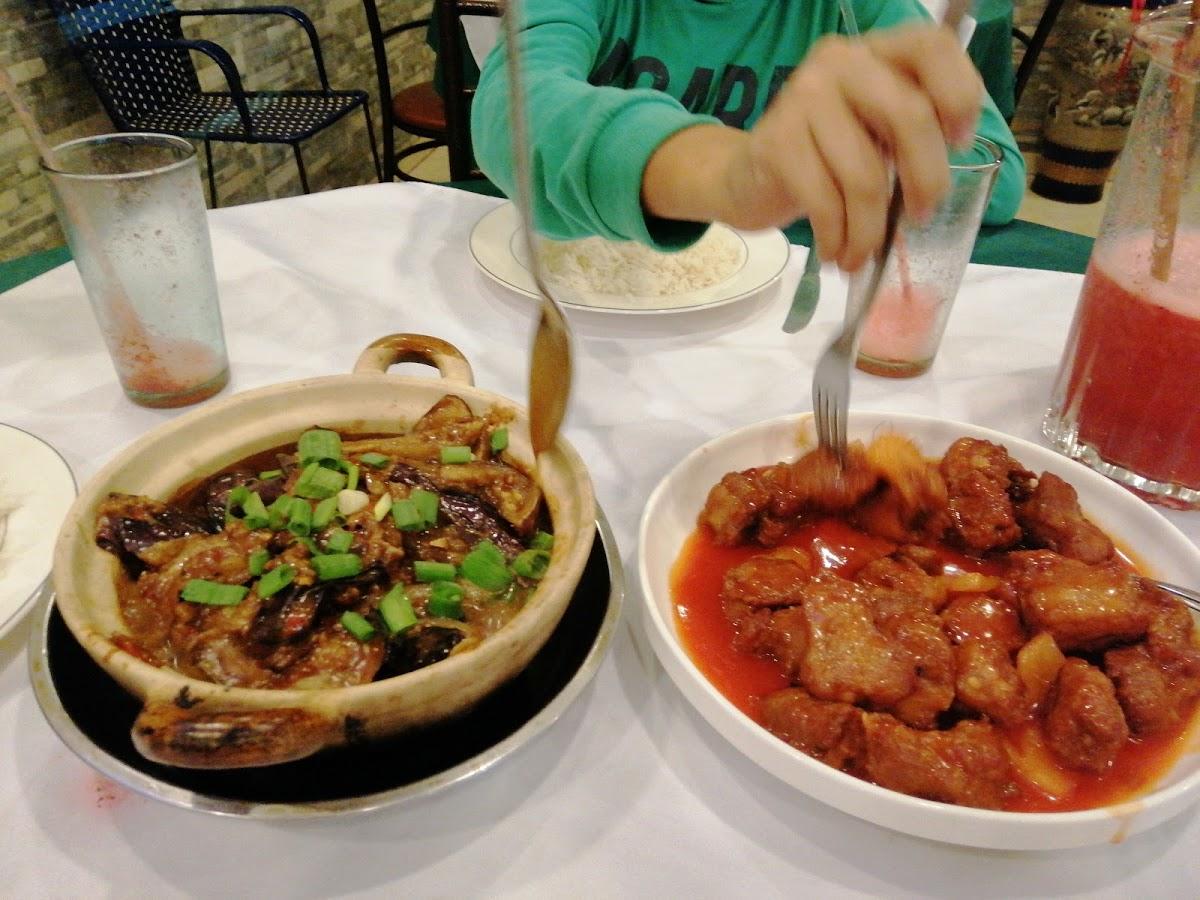 金龙船猪肚鸡