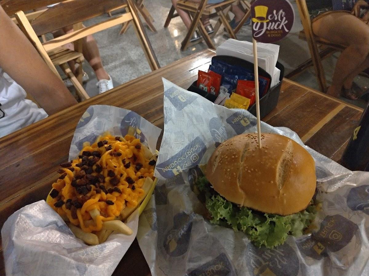Mr Duck - Burgers & Dogs