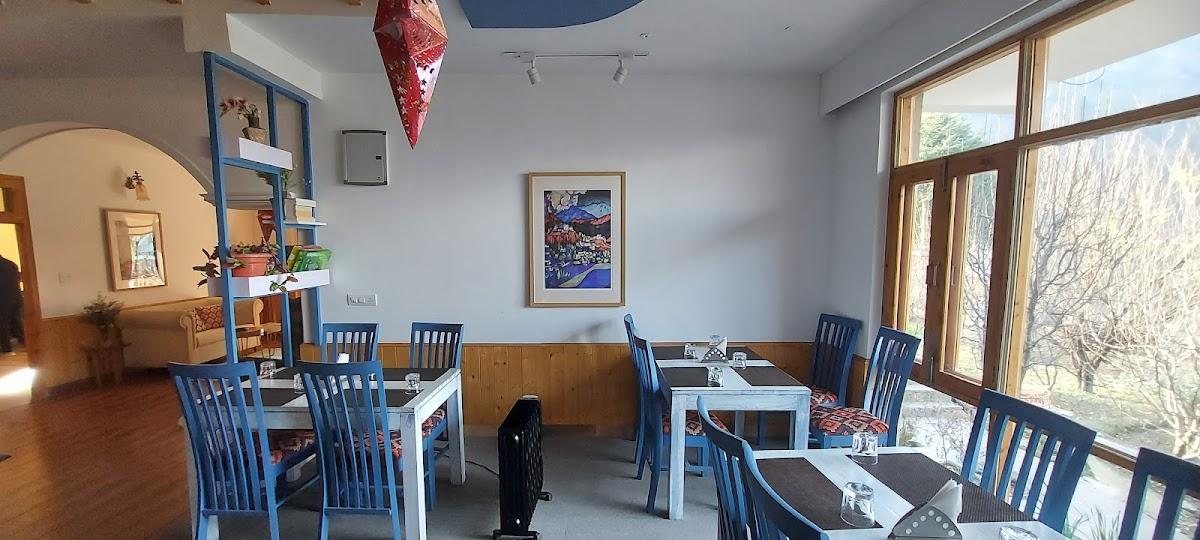 Roots - Cafe In The Orchards