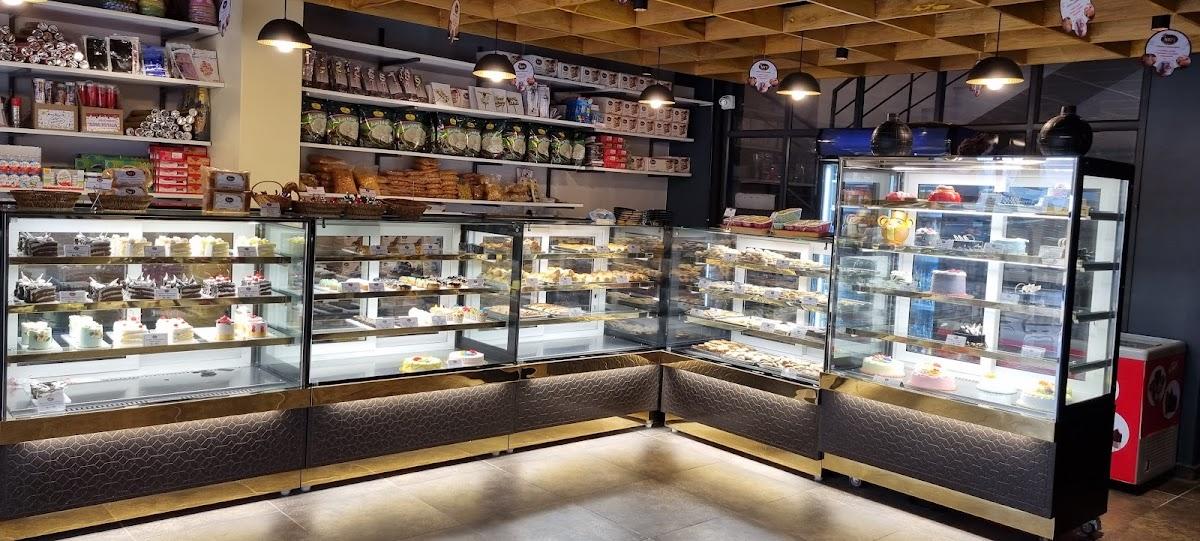 Siri BAKER'S & RESTAURANT