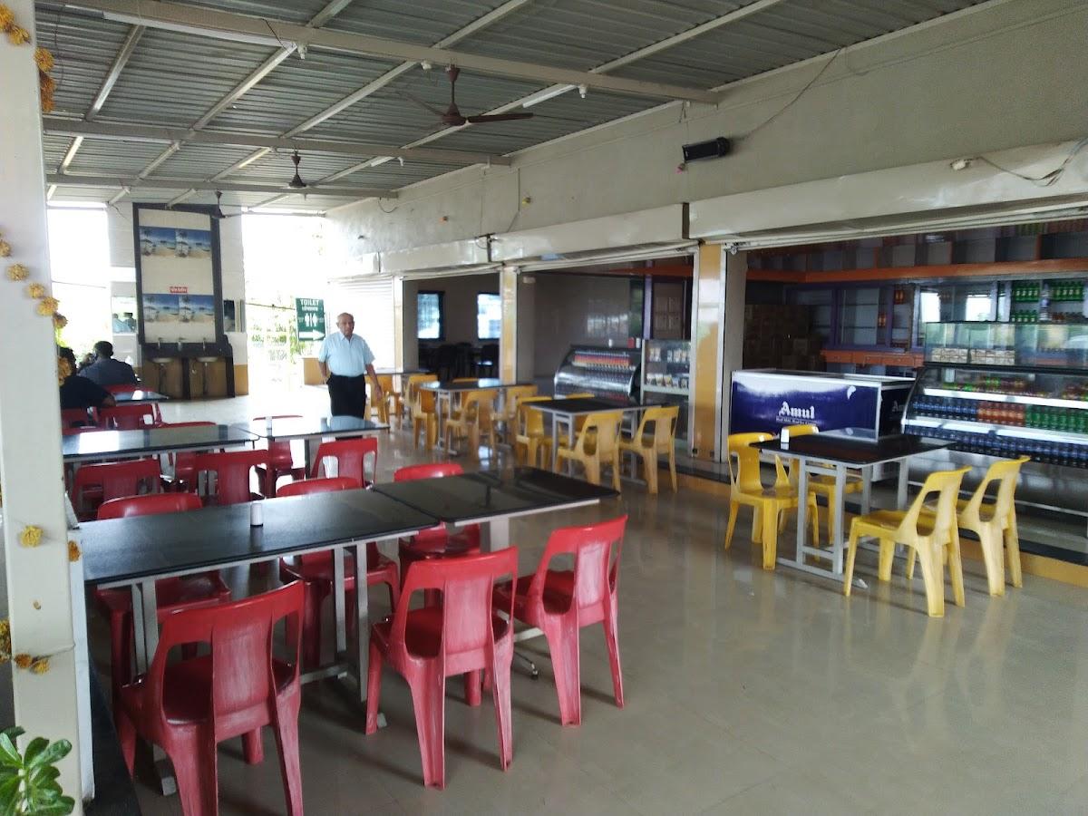 Hotel Shree Swami Samarth / Royal Misal, Warawade