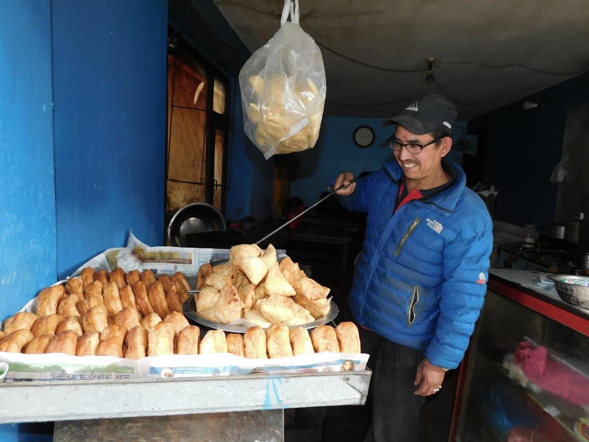 तारा दाईको डुनट पसल