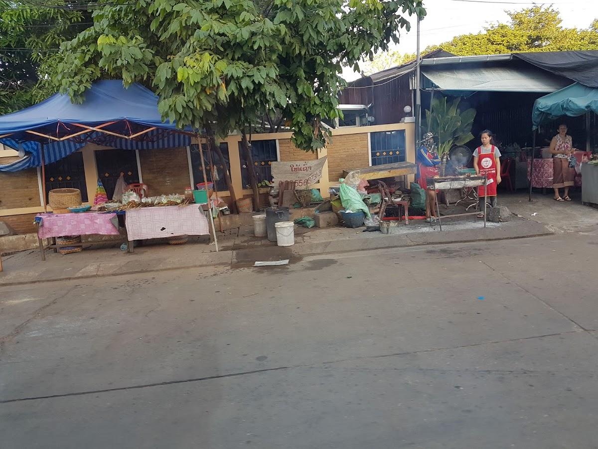 Phai Lorm Restaurant
