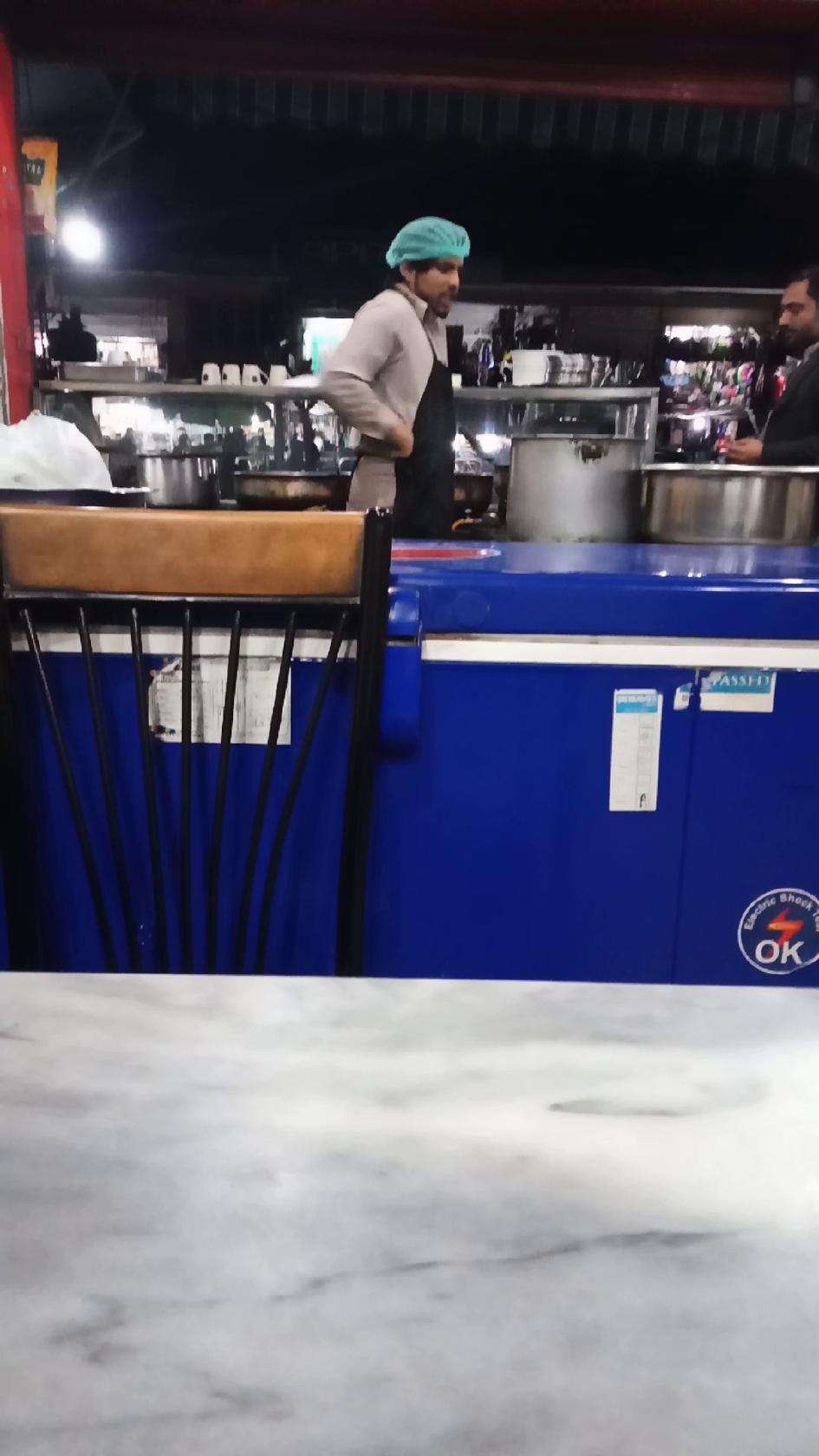 AlMashoor Butt K Dasi Ghi Wale Daal Chawal