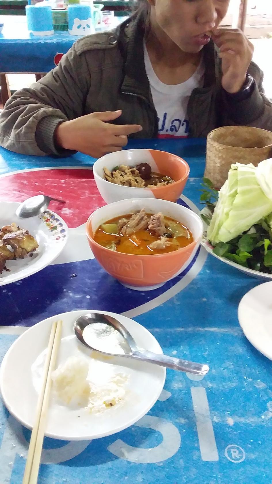 ຮ້ານ ແຟນກູ (ກະແລັມຕັດສູດດັ້ງເດີມ)