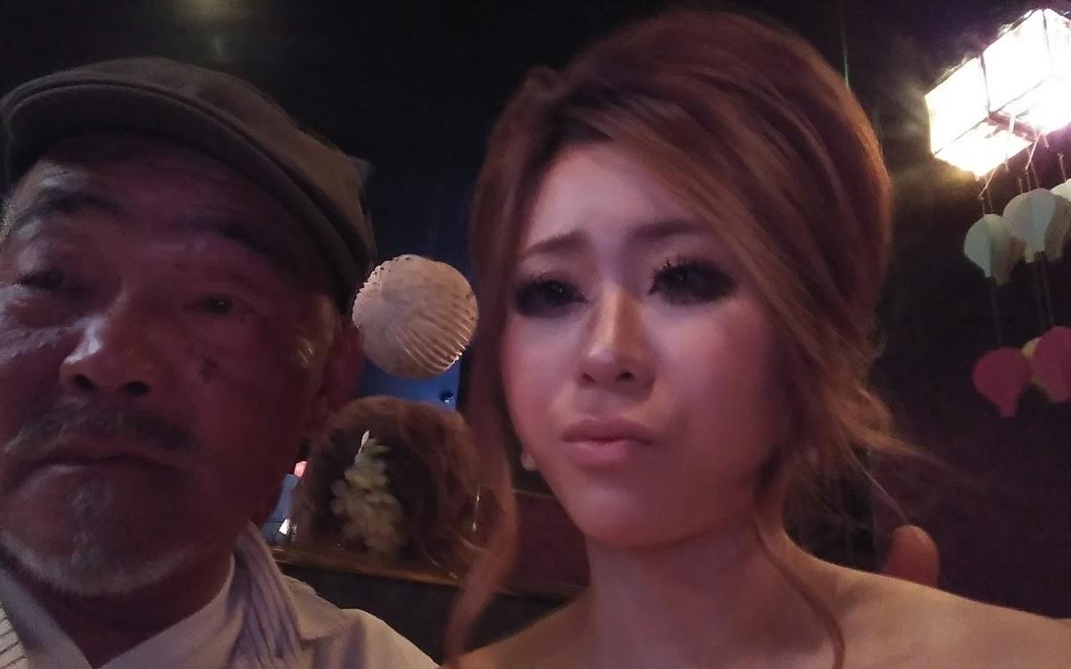 スナックかろん