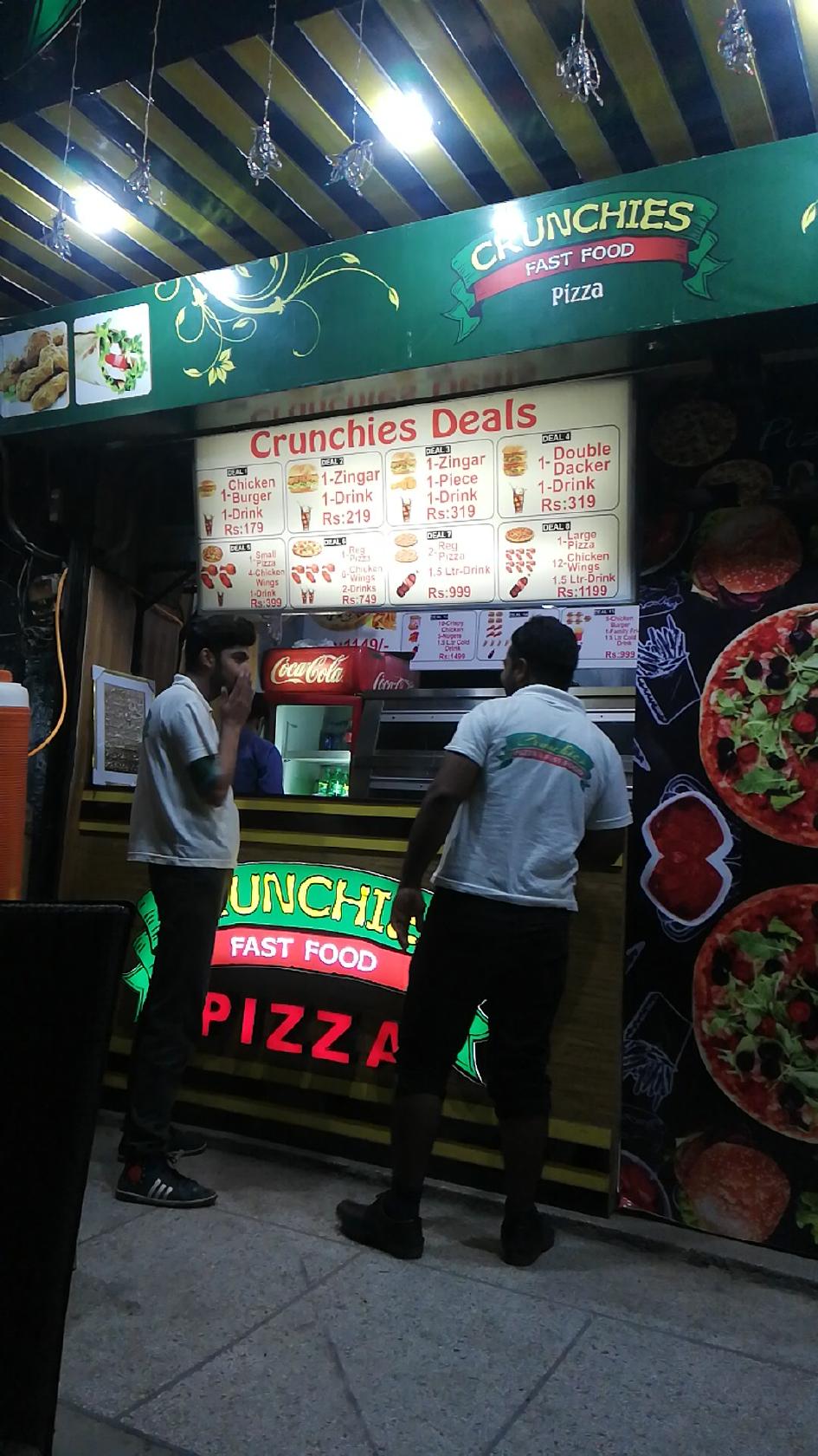 Crunchies fast food & puzza