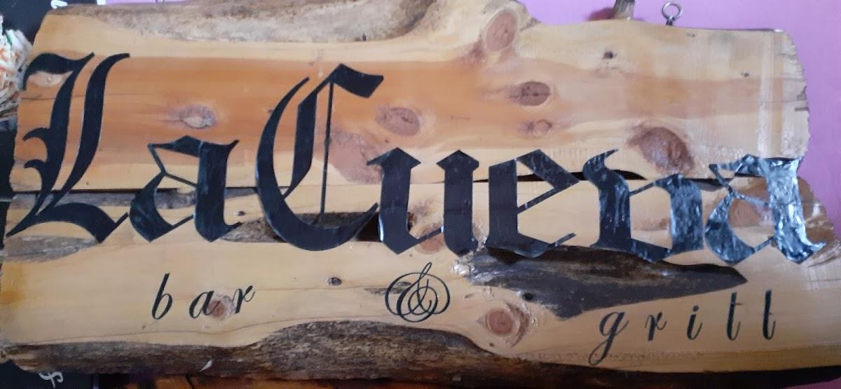 La Cueva bar & grill