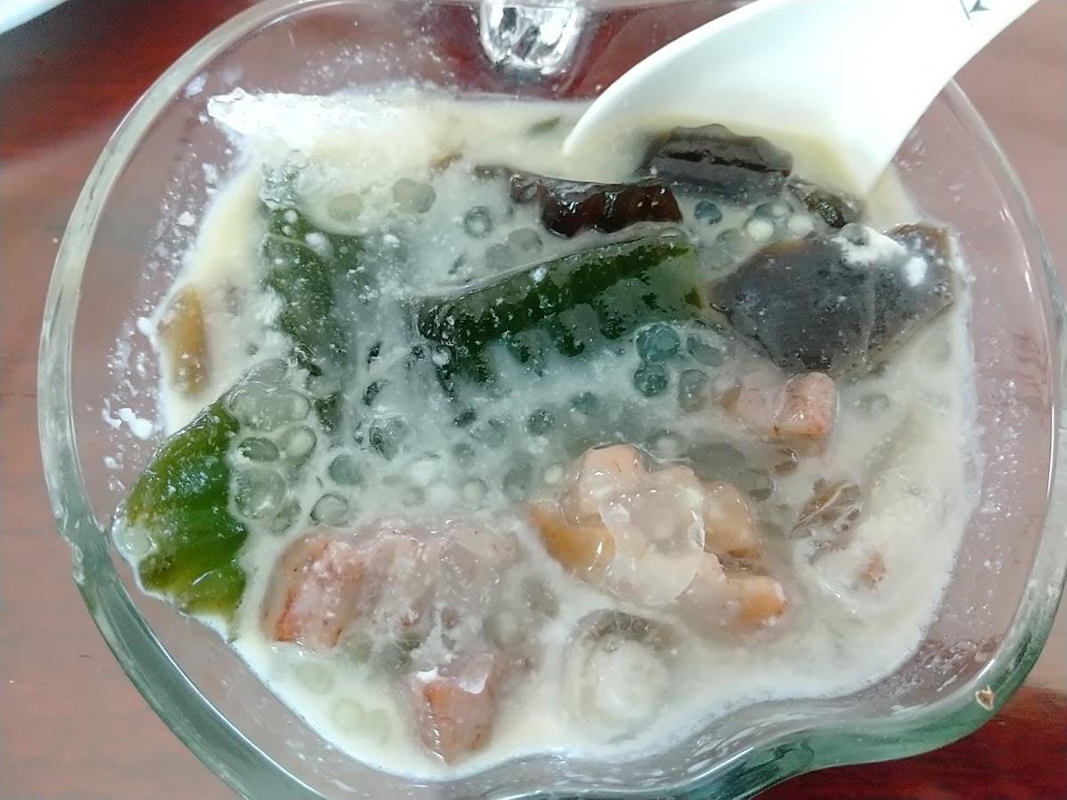 ຮ້ານອາຫານ ອະເດຊາພາໂຊກ