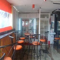 Amicus Lounge and Grill