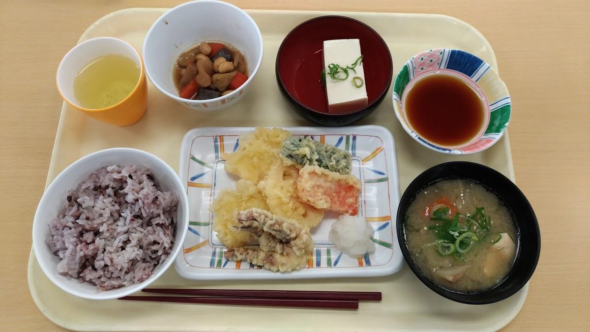 福大第一食堂（学而会館1階）