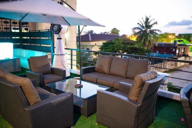Prive Restaurant and Lounge