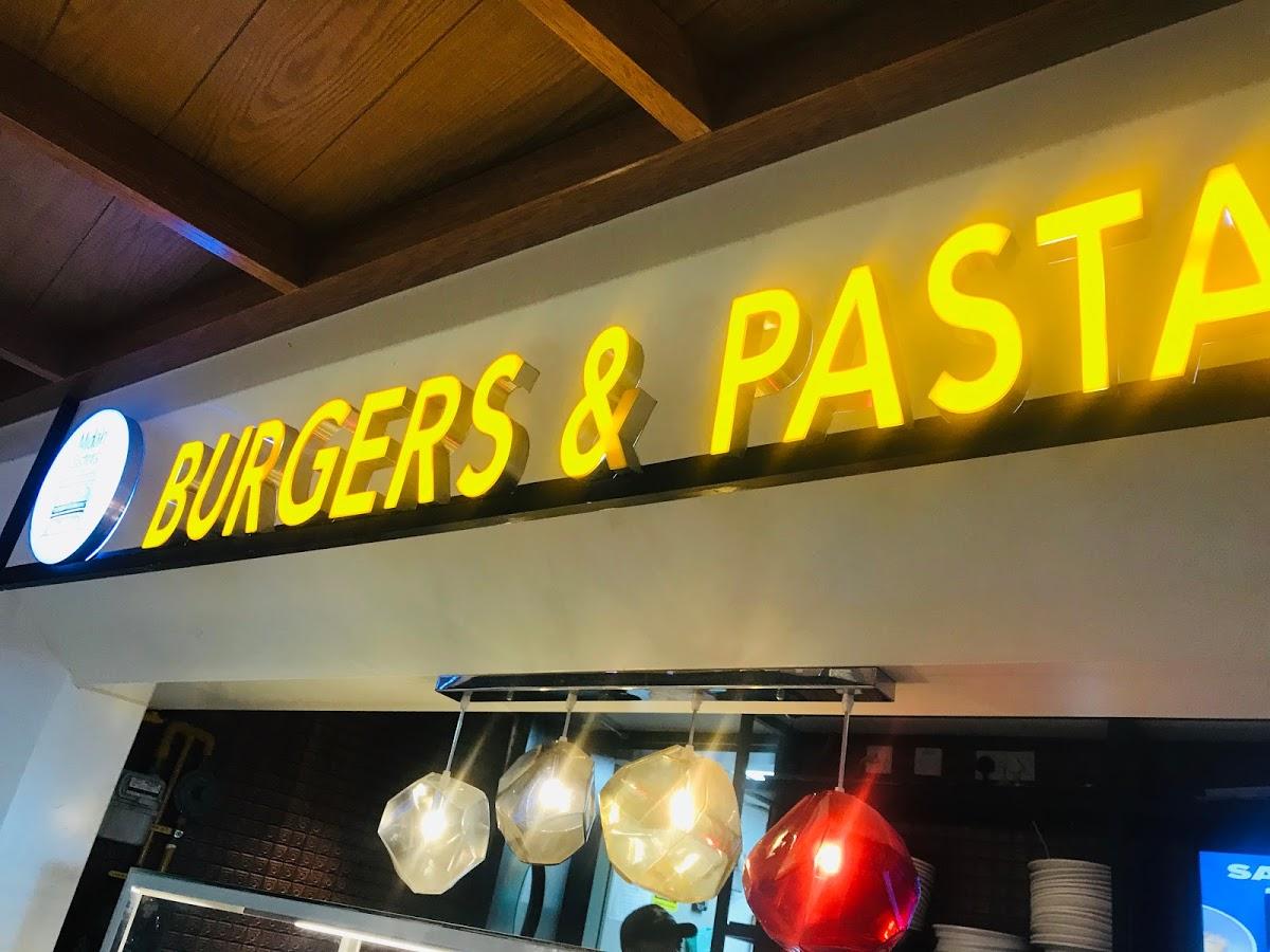 Burgers & Pasta