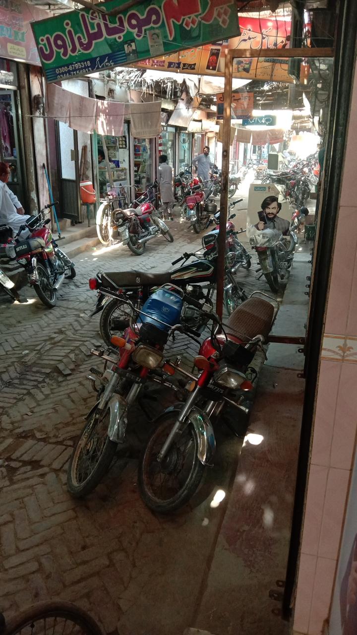 DATA LAHORI HOTAL