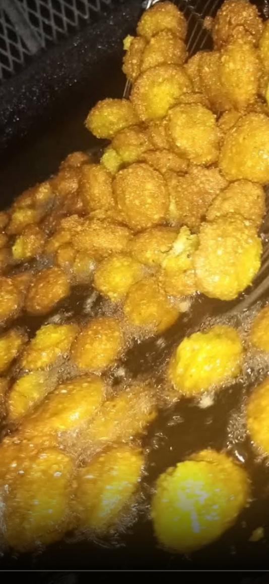 ابوتبو فول وفلافل