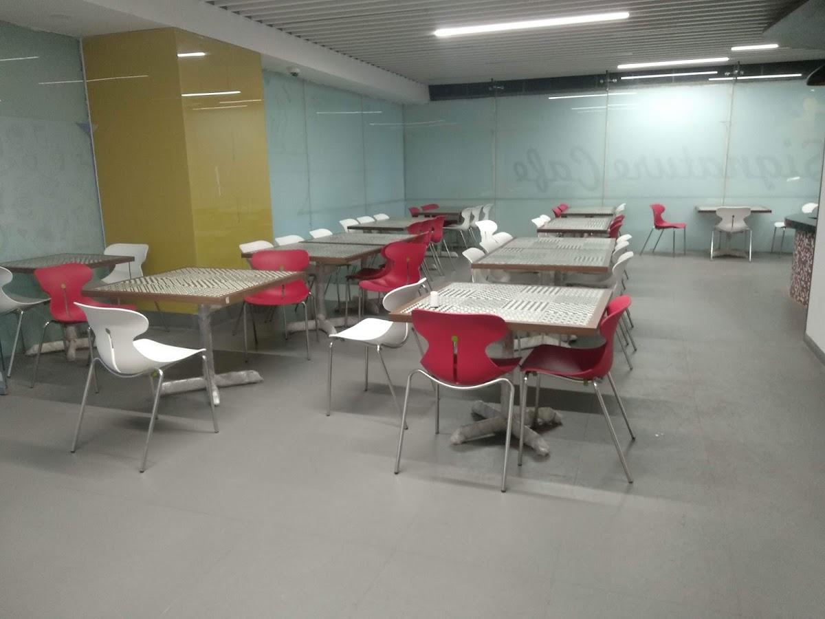 Dev Cafe & Refreshment Pure Veg